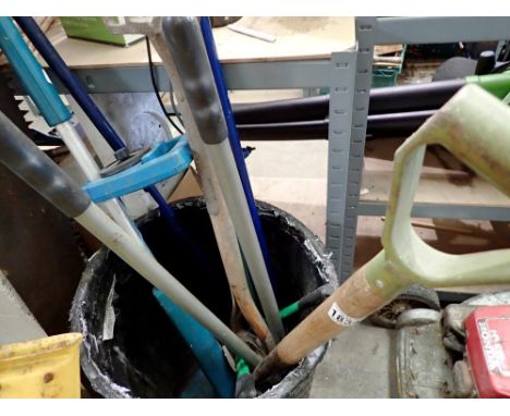 Mixed garden tools. Not available for in-house P&amp;P 
