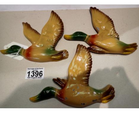 Set of three duck wall panels enamel on metal by Parkside damaged. Not available for in-house P&amp;P 
