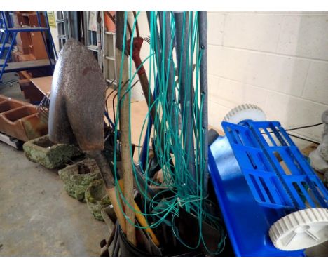 Bin of mixed garden tools. Bin NOT included. Not available for in-house P&amp;P 