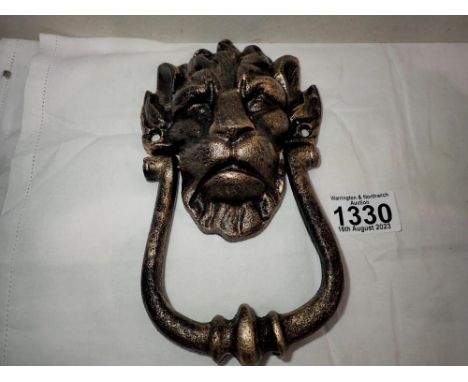 Cast iron 10 Downing street door knocker, H: 18 cm. UK P&amp;P Group 1 (£16+VAT for the first lot and £2+VAT for subsequent l