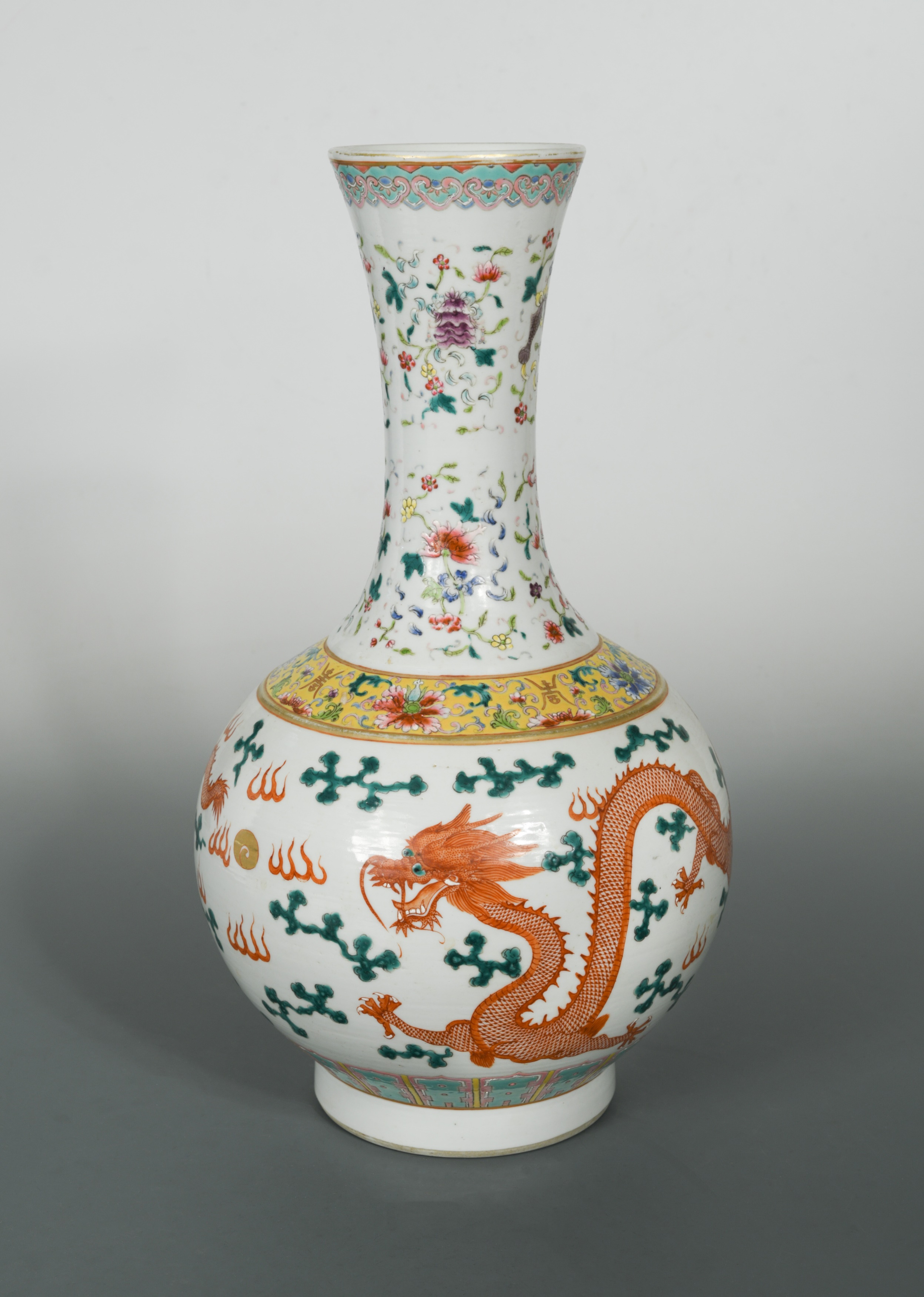 A Chinese porcelain bottle vase, Republic Period, circa 1920-30, in ...