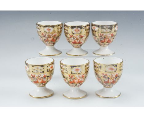 Six Royal Crown Derby Imari pattern egg cups, pattern 2451