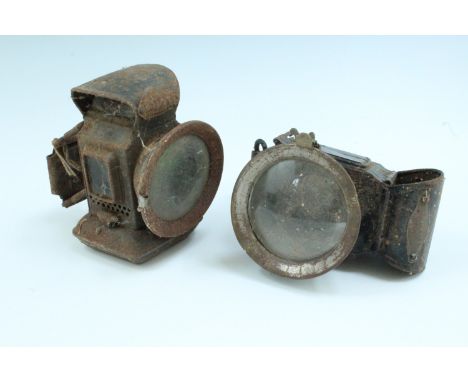 A late 19th / early 20th Century Laurette cycle oil lamp, together with a similar lamp