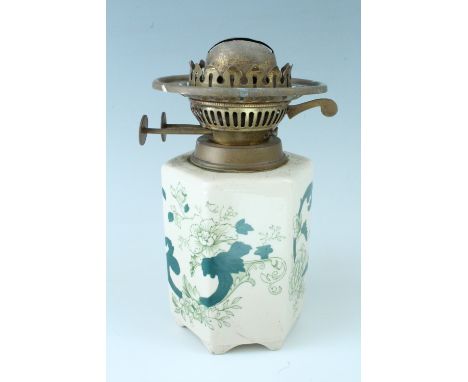 A Mason's Chartreuse oil lamp, 21 cm 