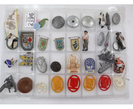 Collection of WWII German Badges including WHW Winterhilfswerk plus Panzer and Flak WHW figures. UK P&amp;P Group 1 (£16+VAT 
