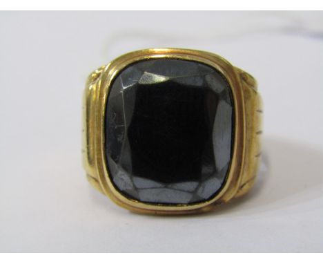 LARGE 10ct YELLOW GOLD AMERICAN HEMATITE SIGNET RING, approx 7.8 grams, size S 