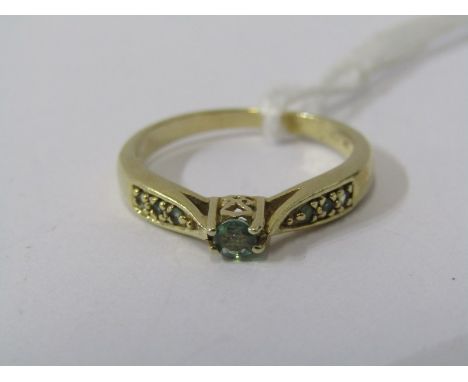 9CT YELLOW GOLD EMERALD SOLITAIRE RING, size O 