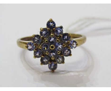 9ct YELLOW GOLD TANZANITE CLUSTER RING, Size 'Q/R' 