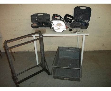 A SELECTION OF POWER TOOLS AND ADJUSTABLE TRESSLE AND A GALVANIZED STORAGE CONTAINER. 