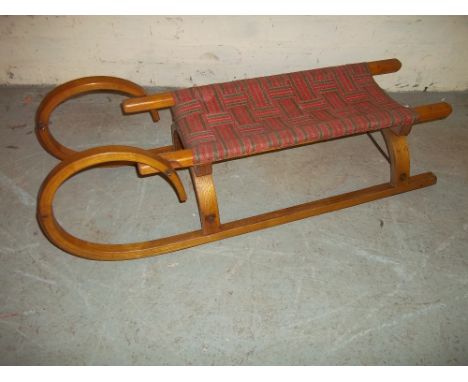 A VINTAGE RAMS HORN BENTWOOD SLEDGE