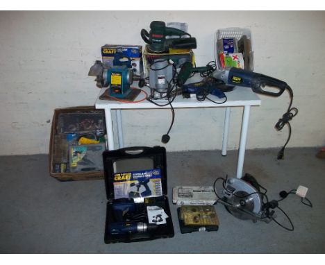 A SELECTION OF POWER TOOLS TO INCLUDE A LARGE POWER CRAFT GRINDER, A JIGSAW, A BOSCH A CORDLESS HAMMER AND TOOLS ETC.