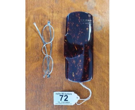 Excellent Vintage set of Spectacles with superior tortoiseshell case - Opticians/Glasses Interest