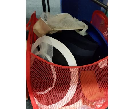 COLLECTION OF VINTAGE HATS 