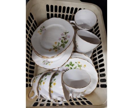 VINTAGE CROWN ROYAL TEASET 