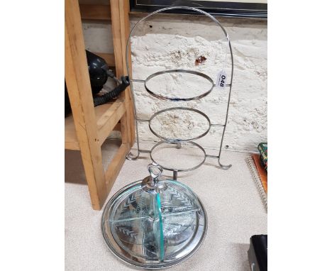 2 VINTAGE CAKE STANDS 