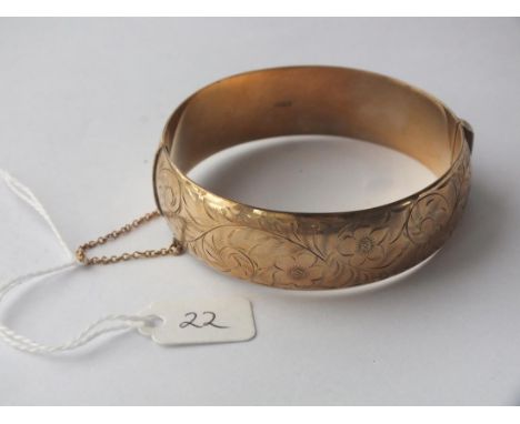 WIDE 9CT SCROLL ENGRAVED HINGED  bangle 30g        