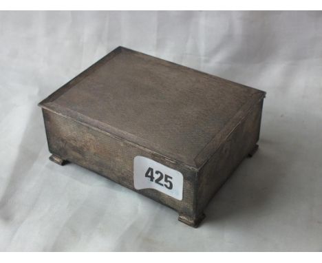 Rectangular cigarette box with solid hinged cover, engine  turned sides, 4.5" wide B'ham 1937 by AD     