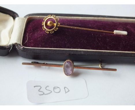 Gold stick pin and a 9ct. bar brooch      