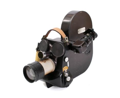 An Eclair Cameflex Standard 16-35mm cine camera: fitted Dallmeyer Super Six f/1.9 lens. 