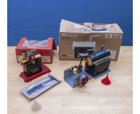 Mamod Minor 1 steam engine together with a Meccano SP3 static steam engine, both boxed