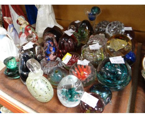 Various glass paperweights, Caithness ETC Condition reports provided on request by email for this auction otherwise items pur