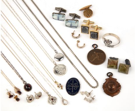 Group of various jewellery to include: a yellow metal pendant on trace chain, both stamped '10k', 1g approx overall, a 9ct go