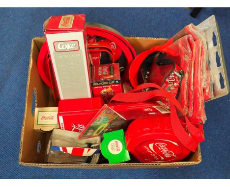 Box of vintage Coca Cola memorabilia to include advertising trays, visors, limited edition glasses and a Coca Cola water flas