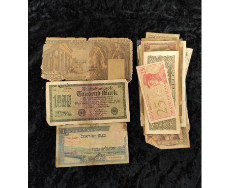 Vintage banknotes to include a German 1922 1000 Mark note, an Algerian 1950 1000 Frank note and Israel issues. 
