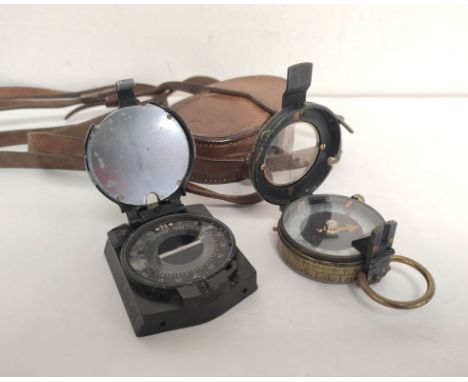 WW1 era British military Verner's patent pocket compass by F-L No 146964 dated 1918 with leather case by A French &amp; Son L