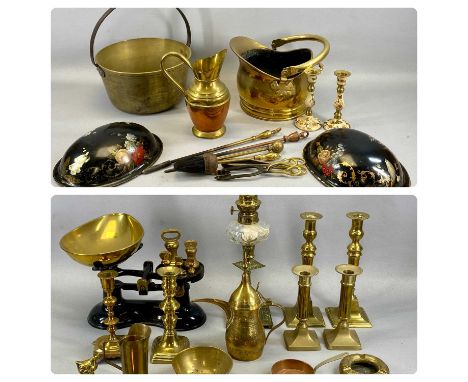 GROUP OF DECORATIVE BRASS & METAL ITEMS including kitchen scales with brass bell weights, circular skillet with steel swing h