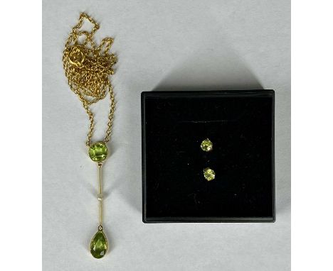9CT GOLD FINE LINK NECKLACE WITH PERIDOT & SEED PEARL DROP, 48cms (l), with matching stud earrings, 3.7gmsProvenance: private