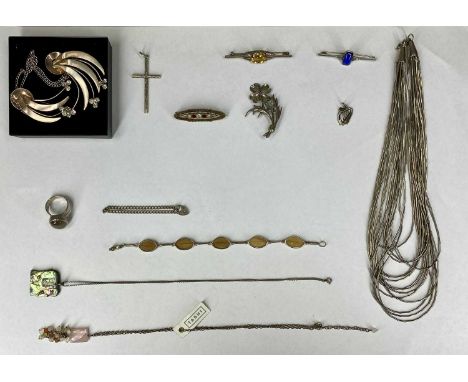 SILVER/WHITE METAL JEWELLERY including multi-strand necklace, topaz dress ring, leaf bracelet, Art Deco floral brooch, stone 