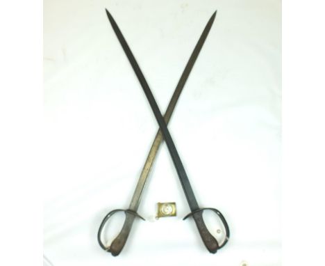 A FIRST WORLD WAR PERIOD TURKISH CAVALRY TROOPER'S SWORD, 84cm slightly curved pipe-backed blade with spear point, struck wit