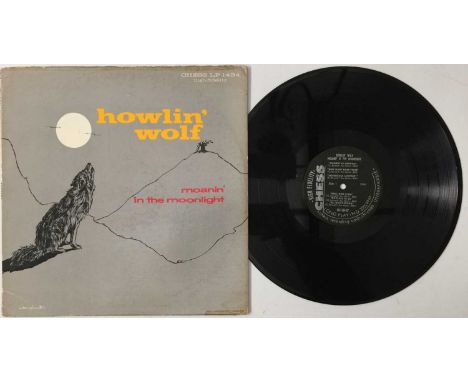 HOWLIN' WOLF - MOANIN' IN THE MOONLIGHT LP (CHESS LP 1434 - ORIGINAL US PRESSING). A slice of American history here with this