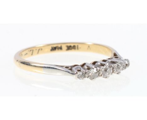 18ct yellow gold and platinum diamond five stone ring, 3.0g size Q/R