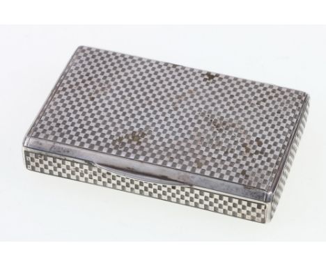 German 900 standard silver engine turned rectangular cigarette case, the gilt interior with engraved inscription, dated 1921,