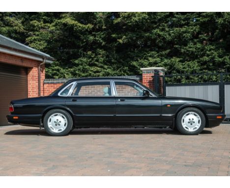 1996 Jaguar Sovereign (4.0 litre) Transmission: automaticMileage:117413The Jaguar XJ (X300) series was manufactured between 1