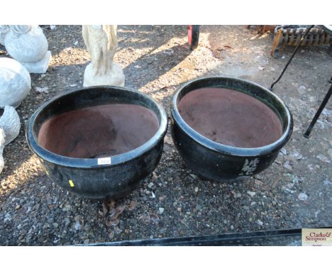 A pair of ceramic garden planters 