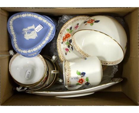 A Hancocks China 'Aden' part tea service, comprising cups, saucers, side plates, milk jug, sugar bowl and cake plate (20). Al