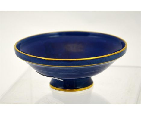 A Royal Worcester Sabrina ware rabbit bowl. Date marks for 1926. Diameter 8cm.