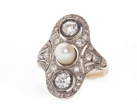 ART DECO DIAMOND AND PEARL PLAQUE RINGthe oval bezel 25mm long and set with a central spherical white pearl 5.7mm diameter an