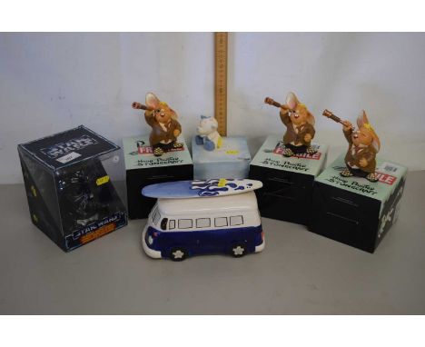 Mixed Lot: Boxed Peldelphin model rabbits, Star Wars Darth Vader moneybox and various others