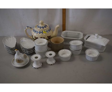 Mixed Lot: Ramekin dishes, shell shaped serving dishes, teapot etc