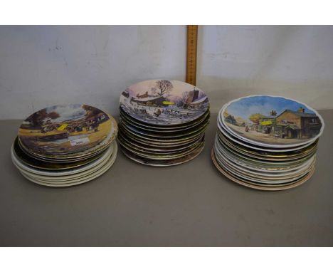 Quantity of various decorative plates to include Wedgwood, Royal Worcester and others