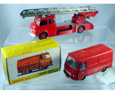 Diecast - Dinky - two diecast vehicles to include French Dinky #570 with box and aerial and #956 Turntable Fire Engine, unbox