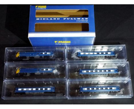 Model Railways - Graham Farish - six-car DMU N gauge, appears to be in near mint to mint condition (one coach is missing a co