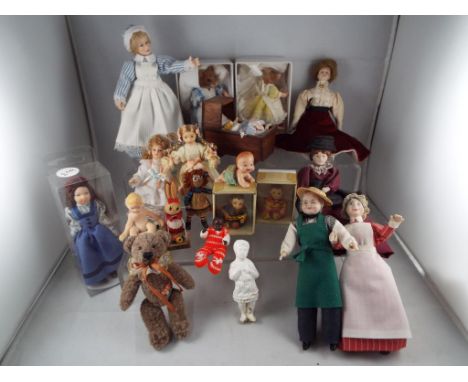 Dolls House accessories - a collection a quality dolls house figurines, ranging in size from 15 cm to 5 cm, figures include a