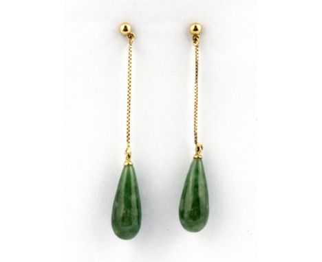 A pair of 9ct yellow gold nephrite jade set drop earrings, L. 4cm.