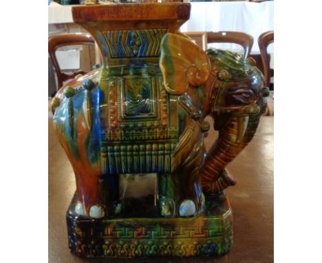 A Chinese ceramic elephant pattern plant stand