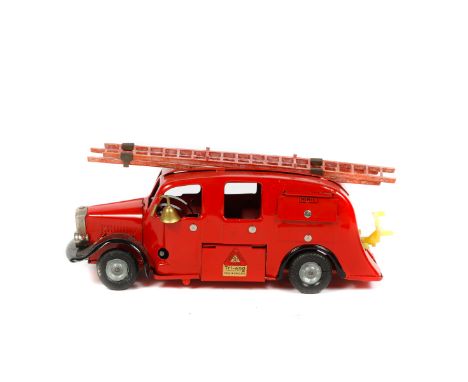 Tri-ang Minic Fire Engine (62M). A post-war example with Tri-ang logo to sides, roof ladders and a brass bell. VGC. £50-70